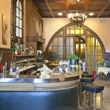 Astoria Hotel 4*