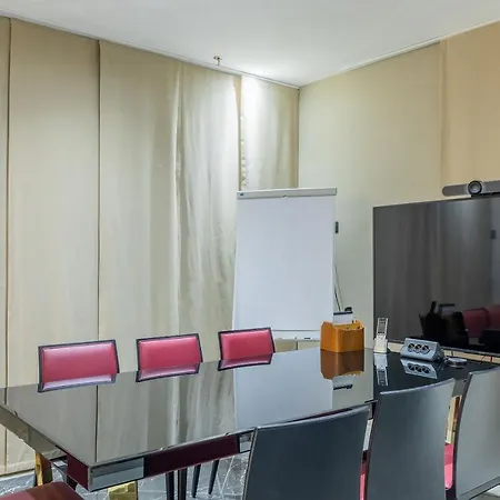 Astoria Hotell 4*